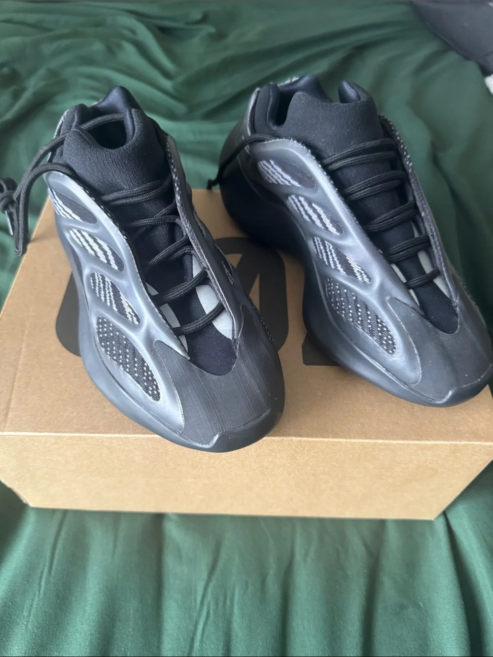 adidas Yeezy 700 V3 Brown Cardboard Box Label